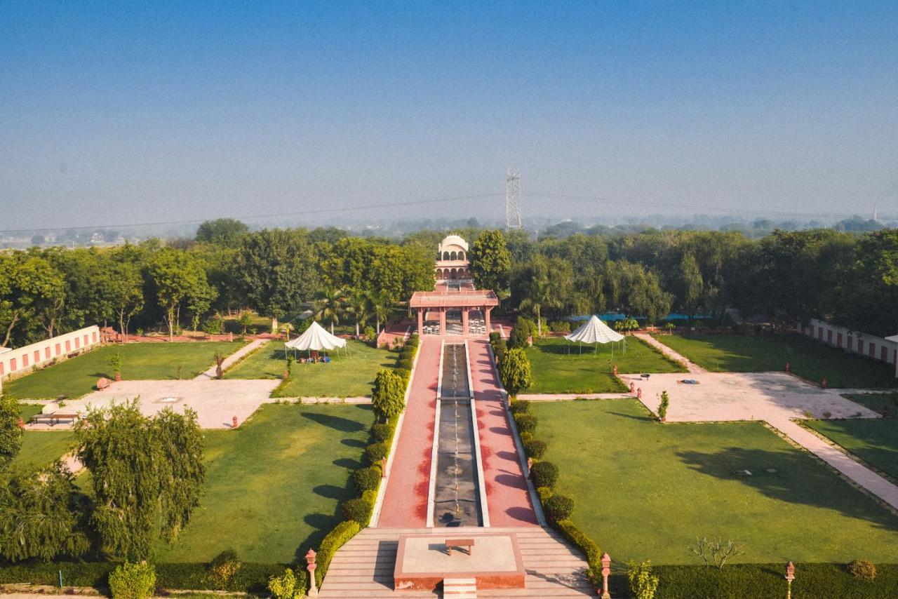Umaid Palace - A Lakeside Heritage Palace Resort Near Jaipur Close To Bhangarh & Chand Baori Stepwell Abhaneri Dubbī Εξωτερικό φωτογραφία