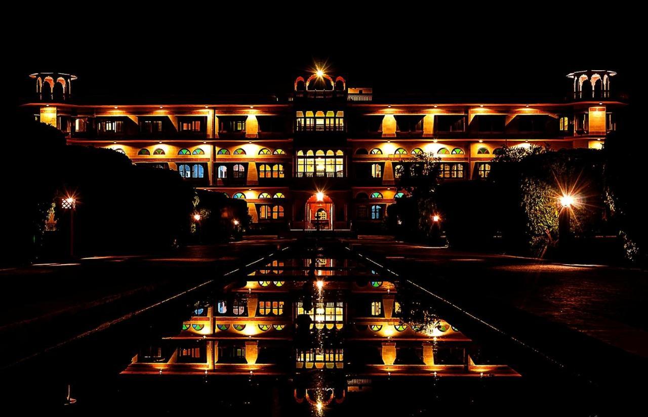 Umaid Palace - A Lakeside Heritage Palace Resort Near Jaipur Close To Bhangarh & Chand Baori Stepwell Abhaneri Dubbī Εξωτερικό φωτογραφία